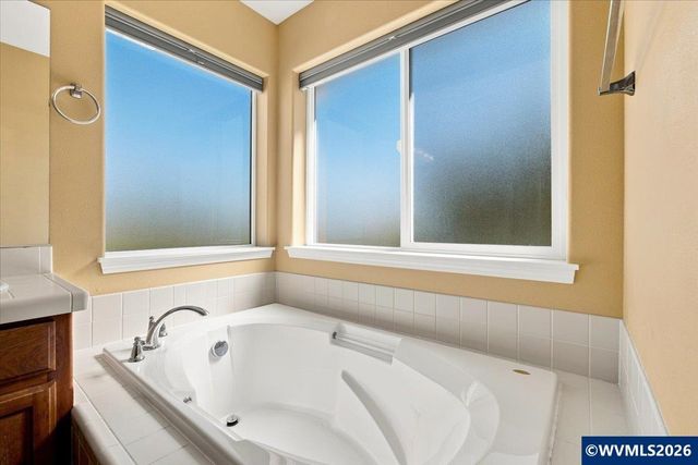 928 Feather Sky St NW, Salem, OR 97304