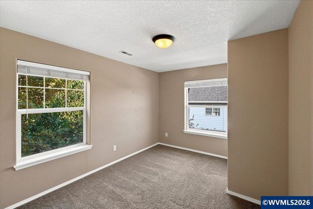 928 Feather Sky St NW, Salem, OR 97304