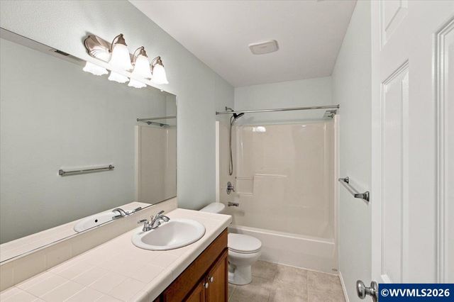 928 Feather Sky St NW, Salem, OR 97304