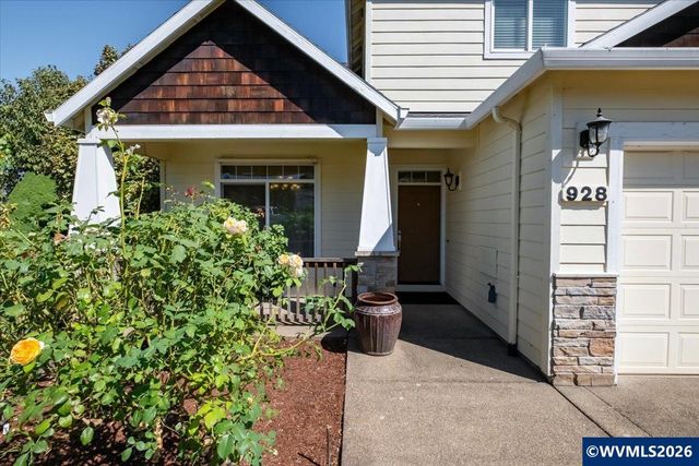928 Feather Sky St NW, Salem, OR 97304