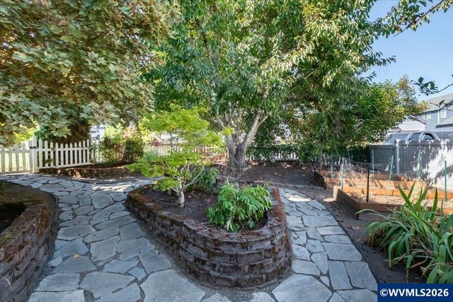 928 Feather Sky St NW, Salem, OR 97304