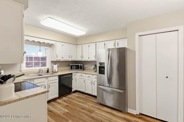 3751 Rouge Way, Louisville, KY 40218