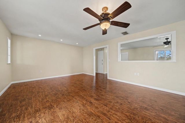 3290 Dry Creek Rd, Ione, CA 95640