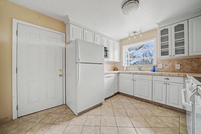 3290 Dry Creek Rd, Ione, CA 95640