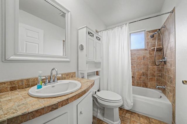 3290 Dry Creek Rd, Ione, CA 95640