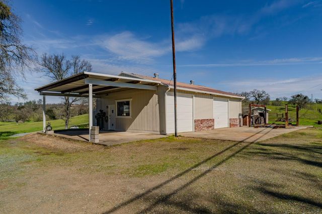 3290 Dry Creek Rd, Ione, CA 95640