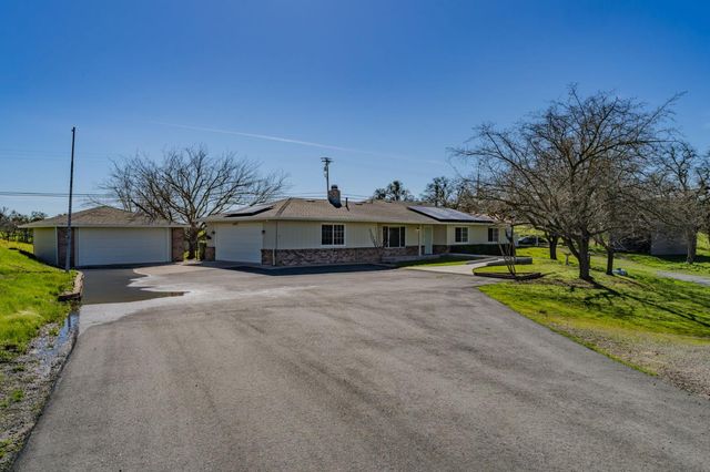 3290 Dry Creek Rd, Ione, CA 95640