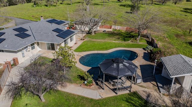 3290 Dry Creek Rd, Ione, CA 95640