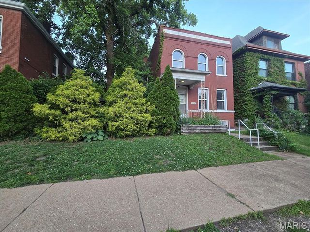 2704 Virginia Avenue, St Louis, MO 63118