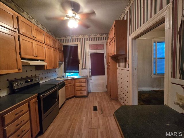 2704 Virginia Avenue, St Louis, MO 63118