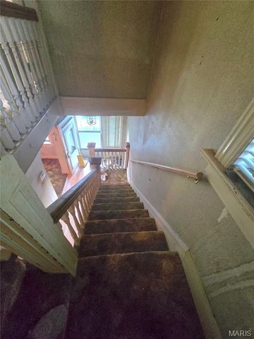 2704 Virginia Avenue, St Louis, MO 63118