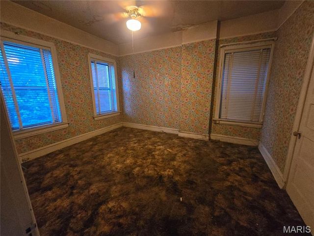2704 Virginia Avenue, St Louis, MO 63118