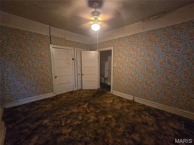 2704 Virginia Avenue, St Louis, MO 63118