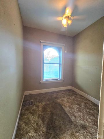 2704 Virginia Avenue, St Louis, MO 63118