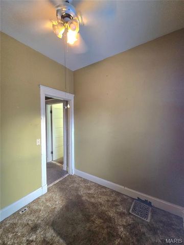 2704 Virginia Avenue, St Louis, MO 63118
