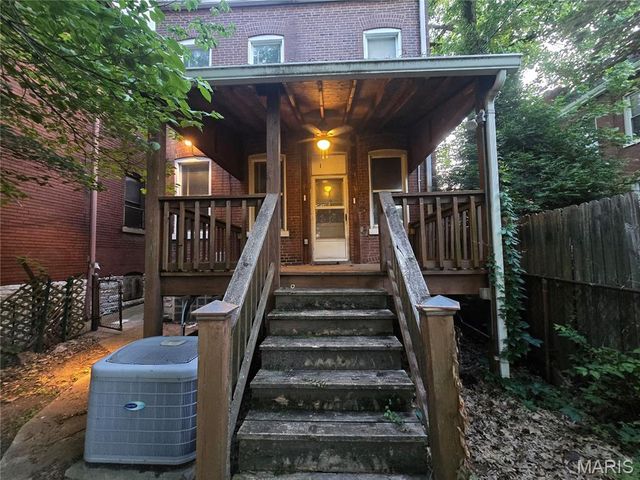 2704 Virginia Avenue, St Louis, MO 63118