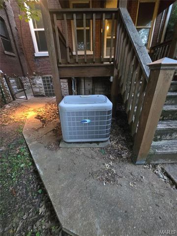 2704 Virginia Avenue, St Louis, MO 63118