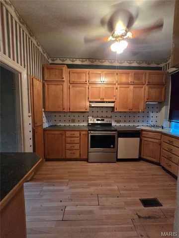 2704 Virginia Avenue, St Louis, MO 63118