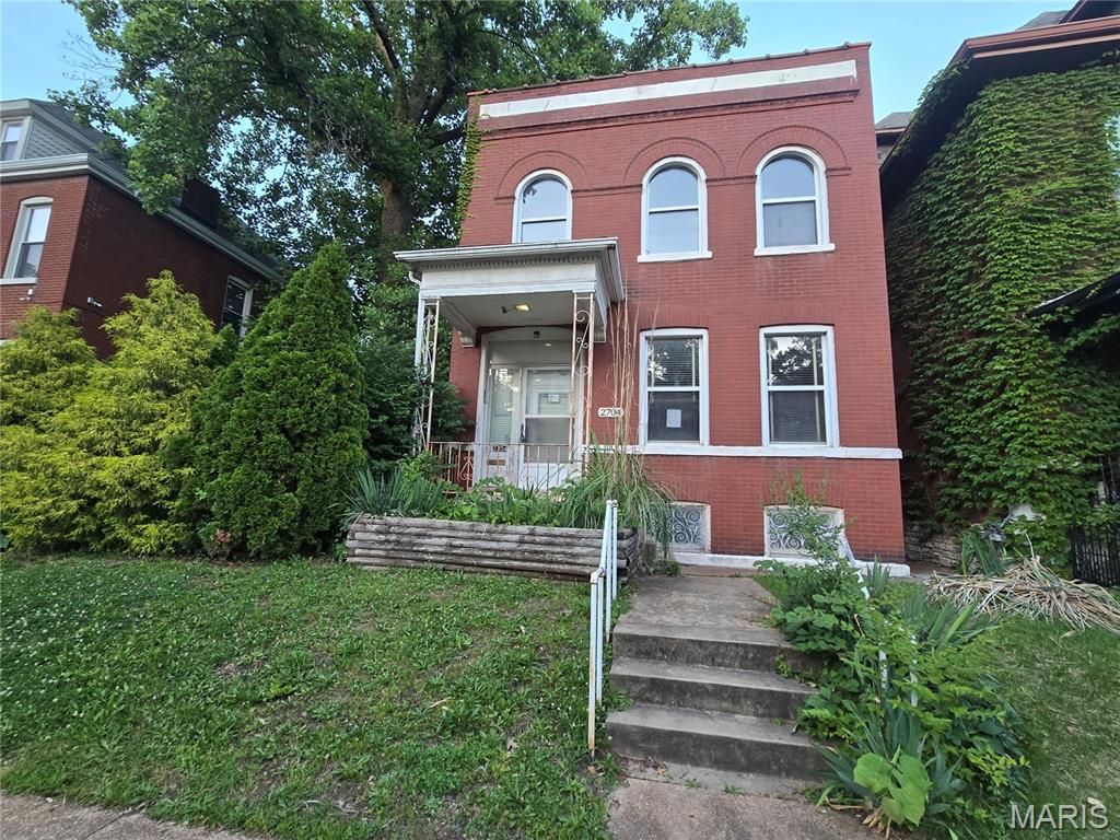 2704 Virginia Avenue, St Louis, MO 63118