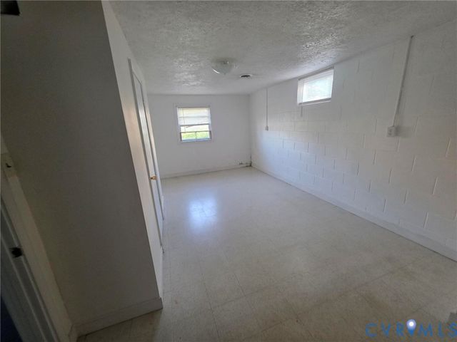 6197 Gary Ln, Mechanicsville, VA 23111
