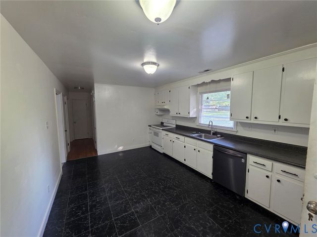 6197 Gary Ln, Mechanicsville, VA 23111