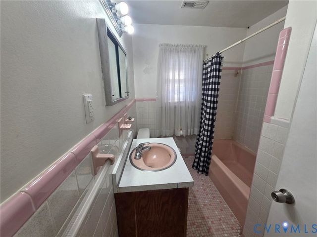 6197 Gary Ln, Mechanicsville, VA 23111
