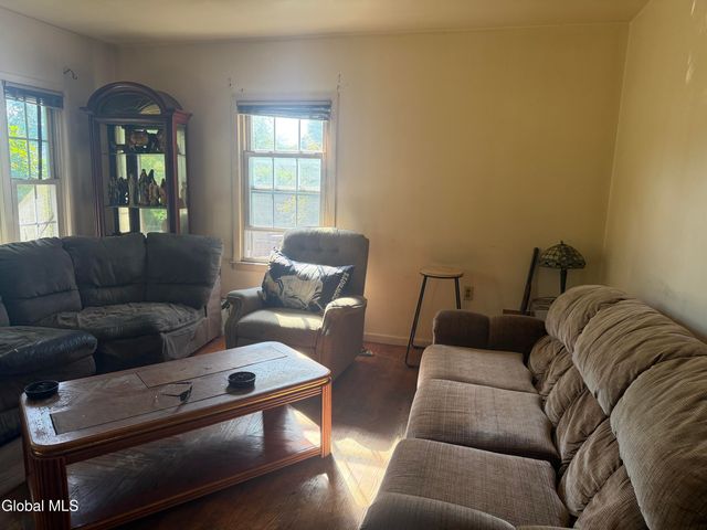 22 Michigan Avenue, East Greenbush, NY 12144