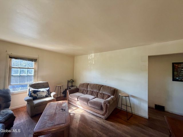 22 Michigan Avenue, East Greenbush, NY 12144
