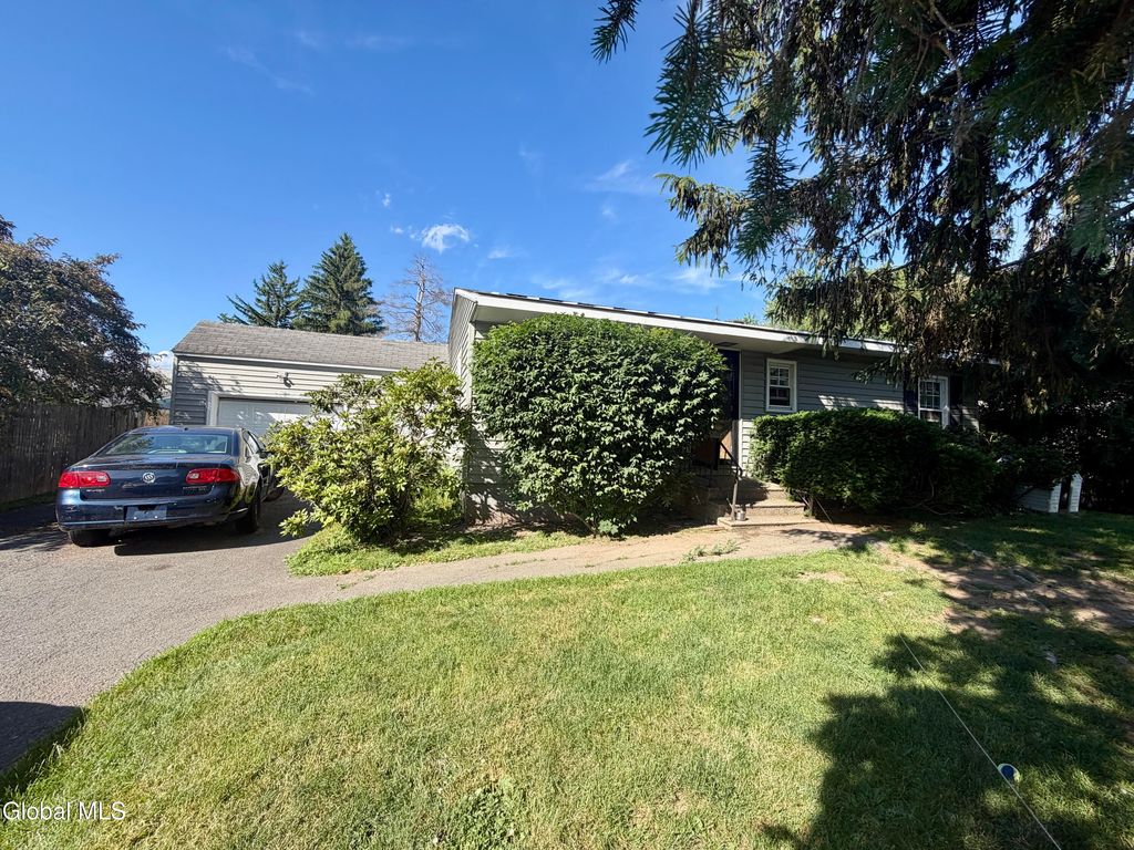 22 Michigan Avenue, East Greenbush, NY 12144
