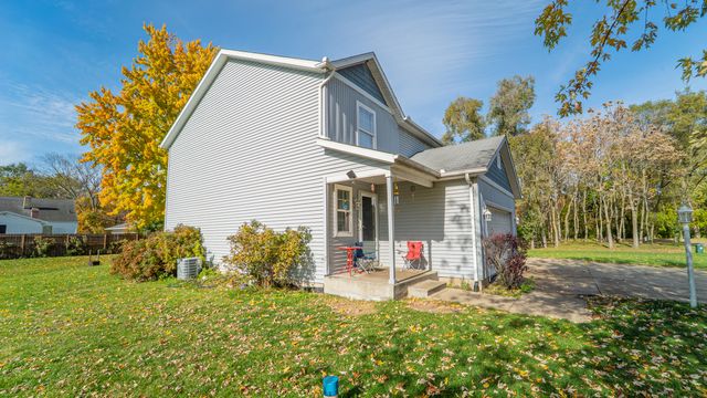 56339 Strasser Lane, South Bend, IN 46619