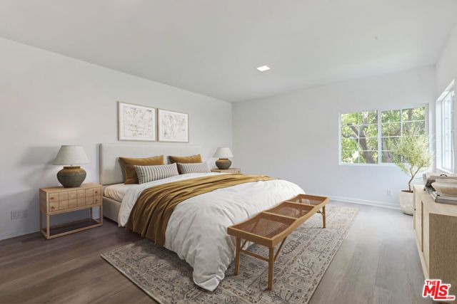212 N Palm Drive, Beverly Hills, CA 90210