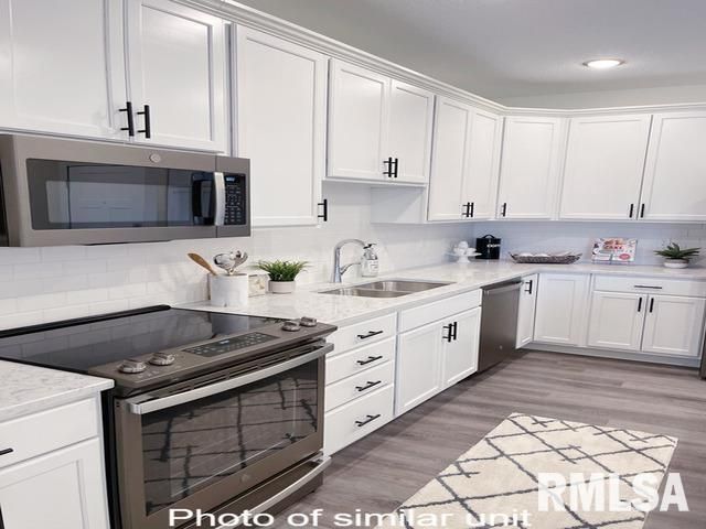 2592 Middle Rd Apt 103, Bettendorf, IA 52722