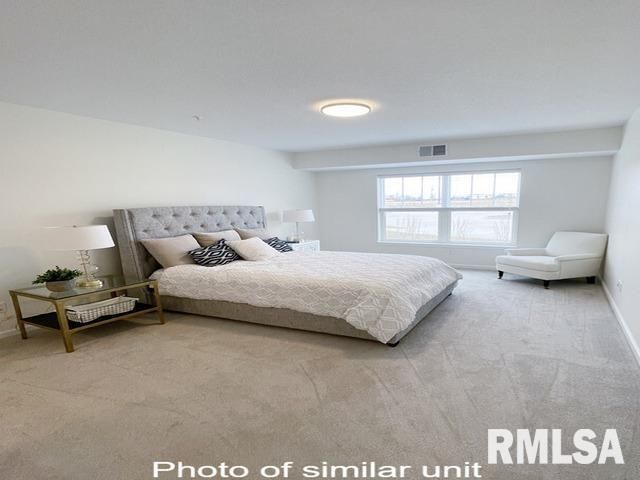 2592 Middle Rd Apt 103, Bettendorf, IA 52722