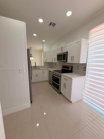 15112 NW 8th Street 77, Pembroke Pines, FL 33028