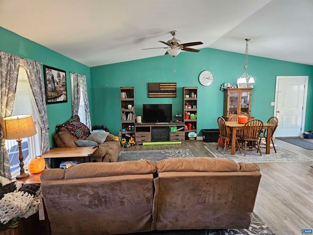 3286 RANSON RD, Dillwyn, VA 23936