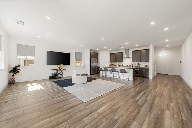 998 Fullerton Ranch Dr, Lincoln, CA 95648