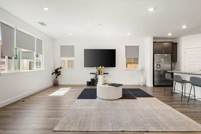 998 Fullerton Ranch Dr, Lincoln, CA 95648