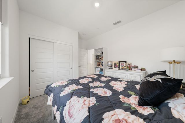 998 Fullerton Ranch Dr, Lincoln, CA 95648