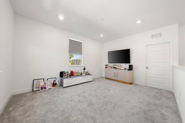 998 Fullerton Ranch Dr, Lincoln, CA 95648