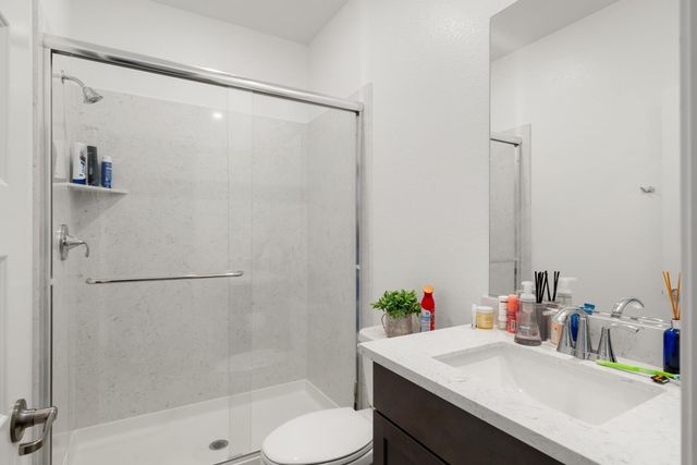 998 Fullerton Ranch Dr, Lincoln, CA 95648