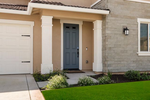 998 Fullerton Ranch Dr, Lincoln, CA 95648