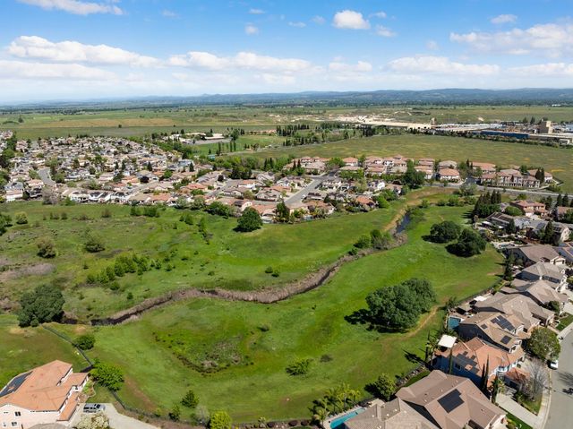 998 Fullerton Ranch Dr, Lincoln, CA 95648