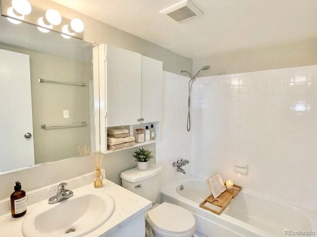 10211 Ura Lane 6-302, Denver, CO 80260