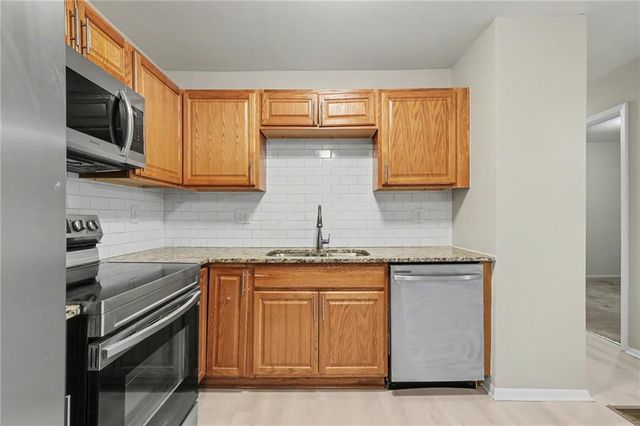 1722 Carpenter Court, Conley, GA 30288