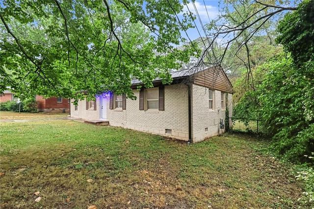 1722 Carpenter Court, Conley, GA 30288