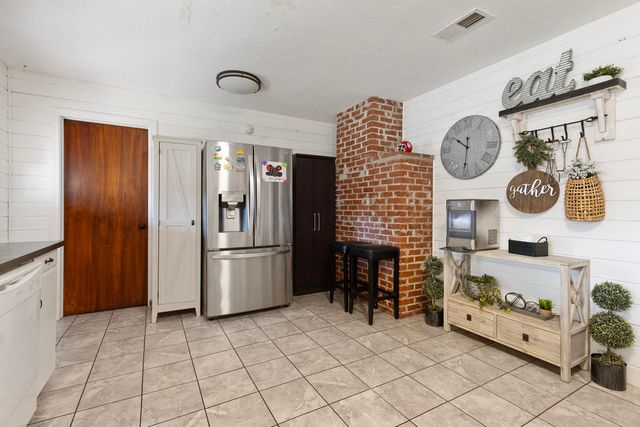 608 N 2nd Street, Jay, OK 74346