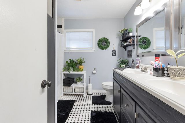 608 N 2nd Street, Jay, OK 74346