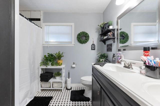 608 N 2nd Street, Jay, OK 74346