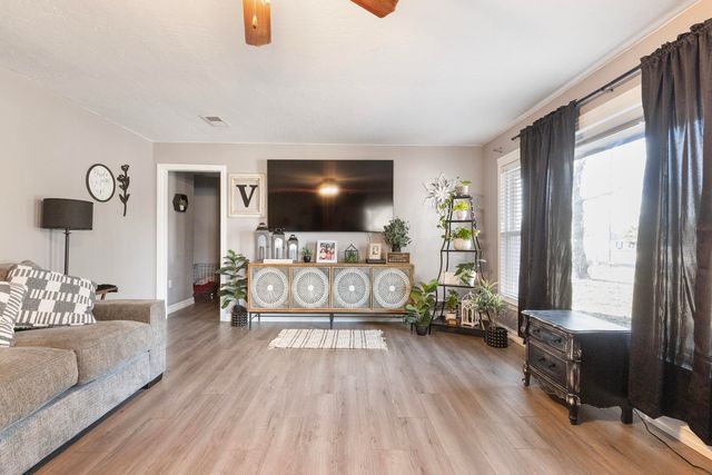 608 N 2nd Street, Jay, OK 74346