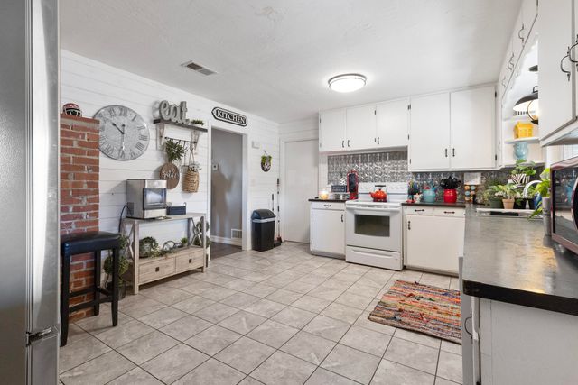 608 N 2nd Street, Jay, OK 74346